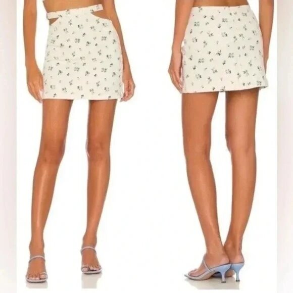 WeWoreWhat Dresses & Skirts - NWT | WeWoreWhat x Revolve White Blue Floral Cut Out Mini Skirt Large